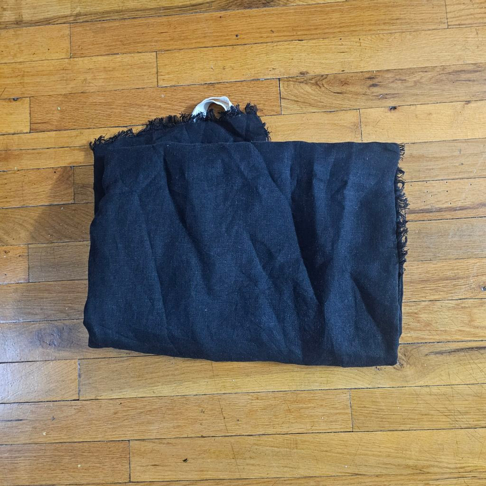 La Petite Alice Black Linen Blanket One Size